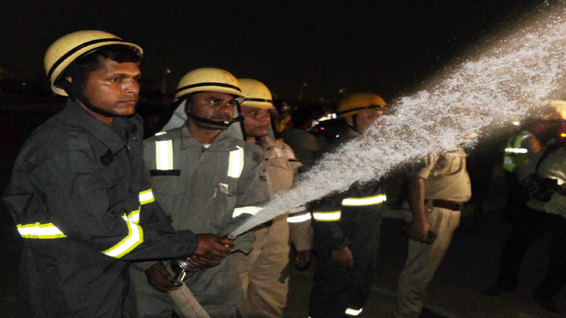 Checked preparedness for defense against air attack by doing blackout exercise in gorakhpur