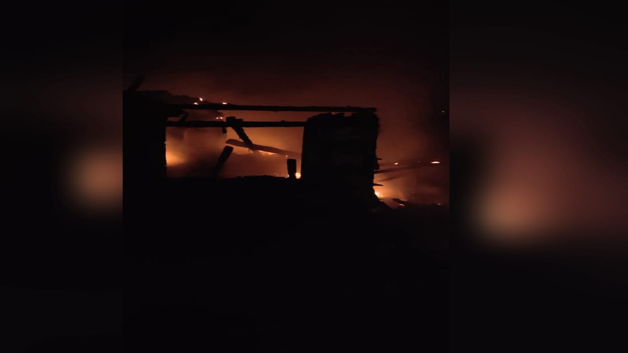 Eight-room house burnt in Tosh village kullu, two cattle alive burnt