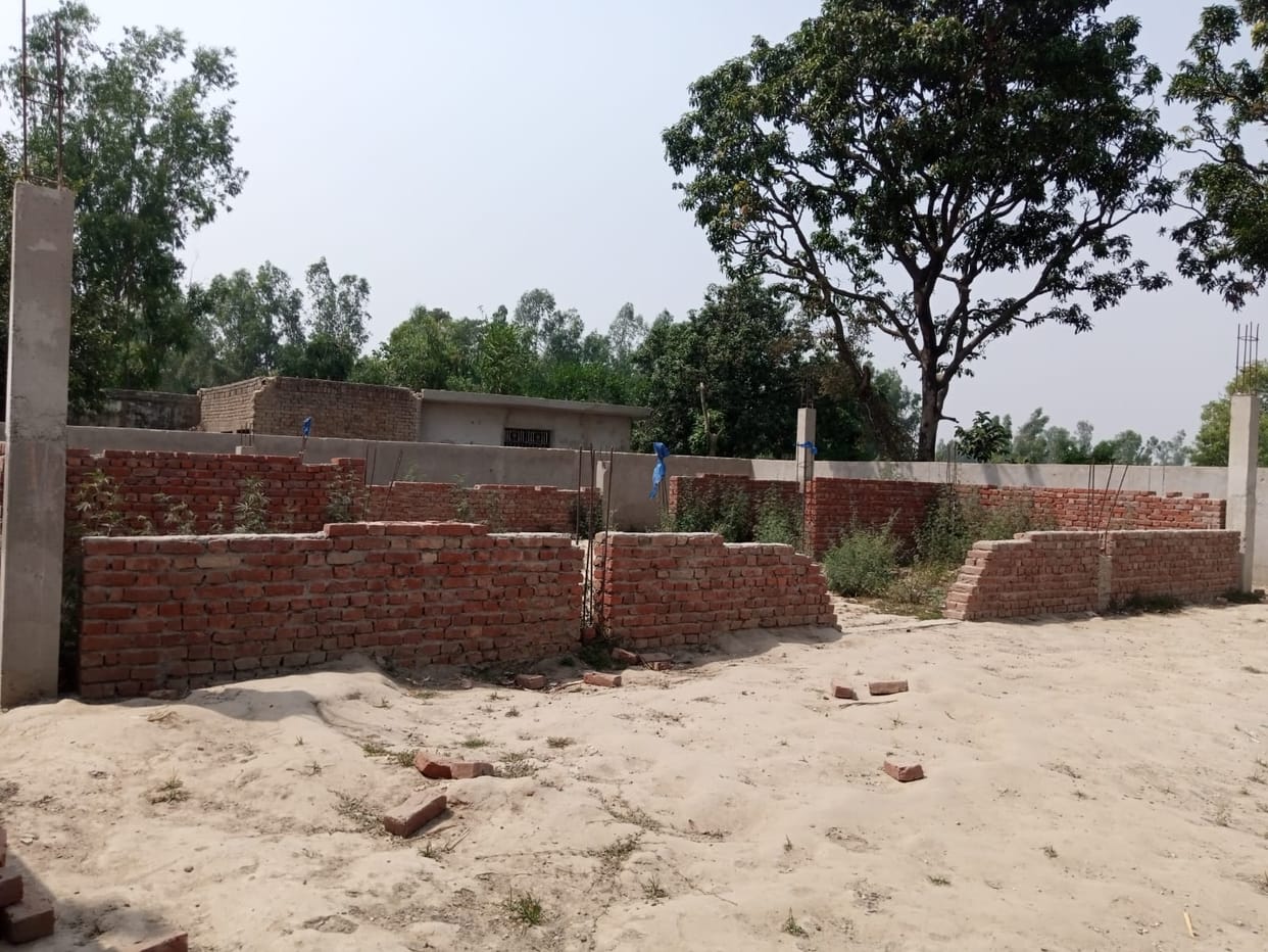 Construction of mini stadium in the city is incomplete due to non-deployment of JE