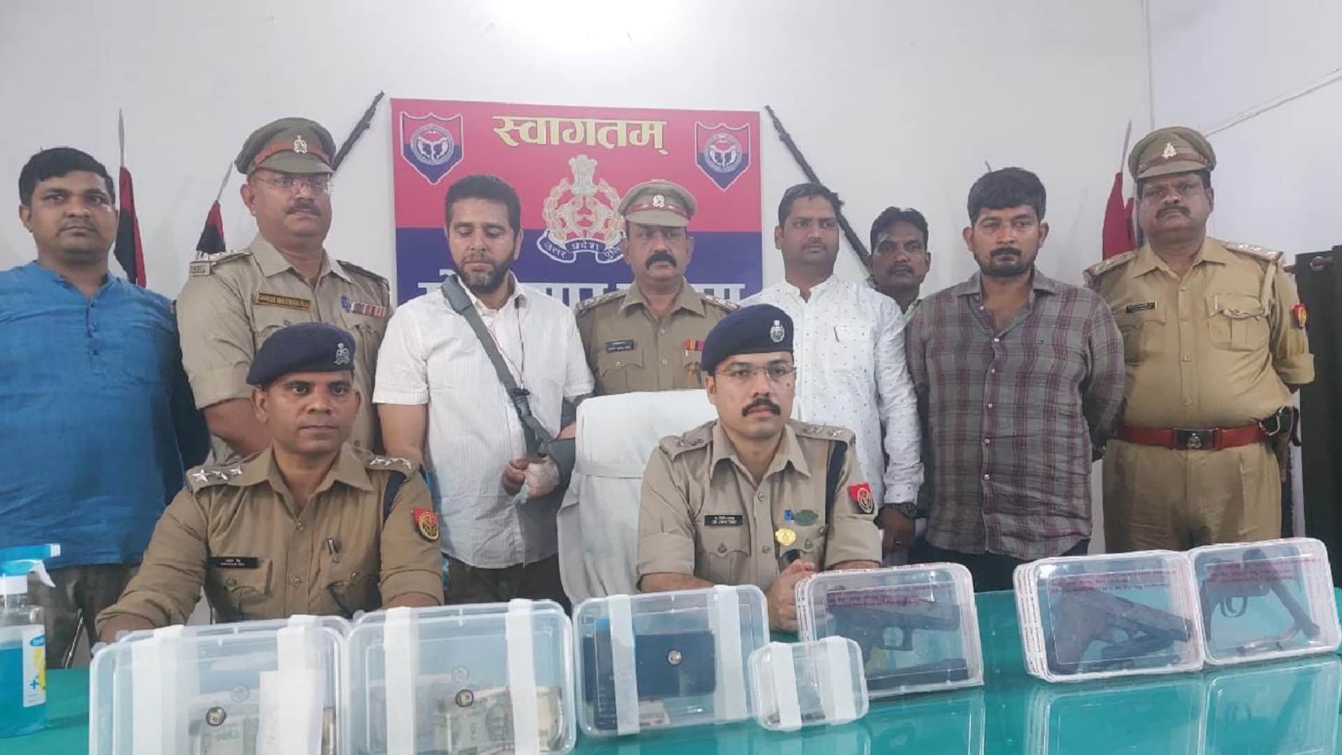 police encounter Four incidents of Gorakhpur exposed also looted in Khalilabad