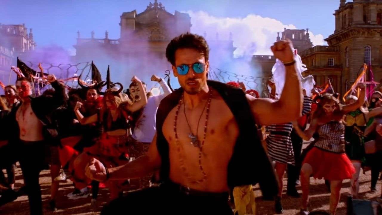 Heropanti 2 Box Office Collection Day 1 tiger shroff film gets the benefit of advance booking on the first day, the road ahead is difficult