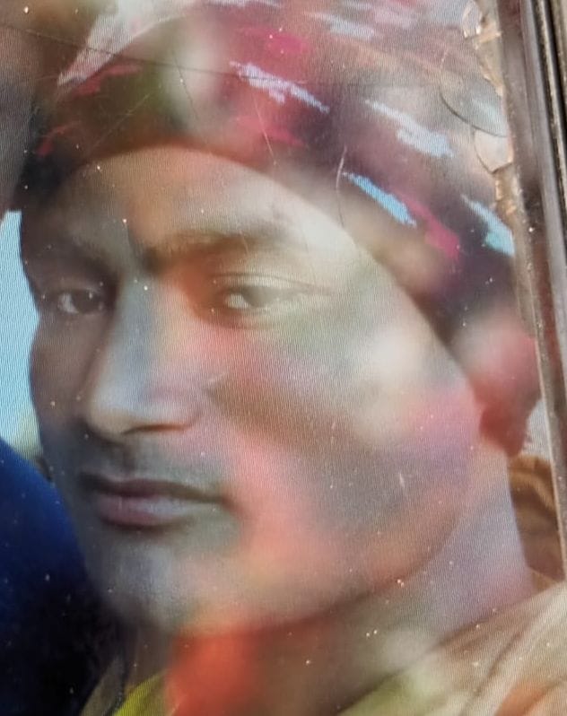hardoi news,Bike riding sweeper dies due to vehicle collision