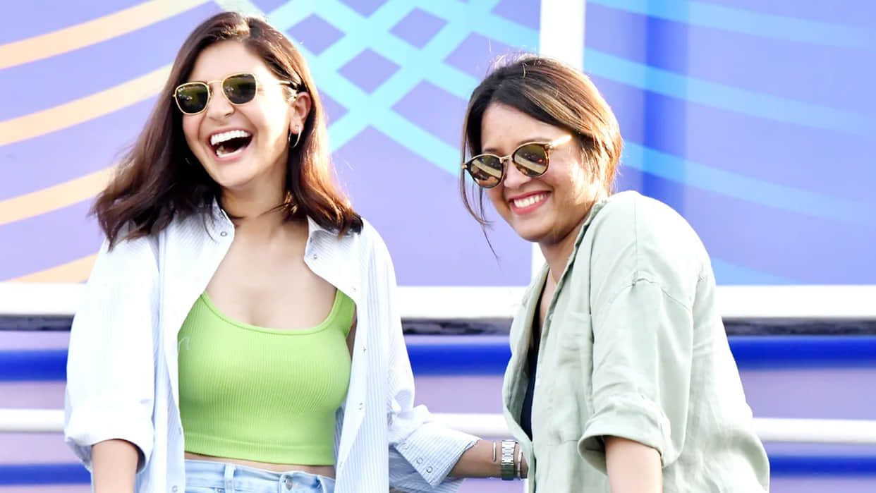 IPL 2022 Virat Kohli Anushka Sharma Kohli scored half century first time in this season Anushka Sharma enjoyed see ipl pictures
