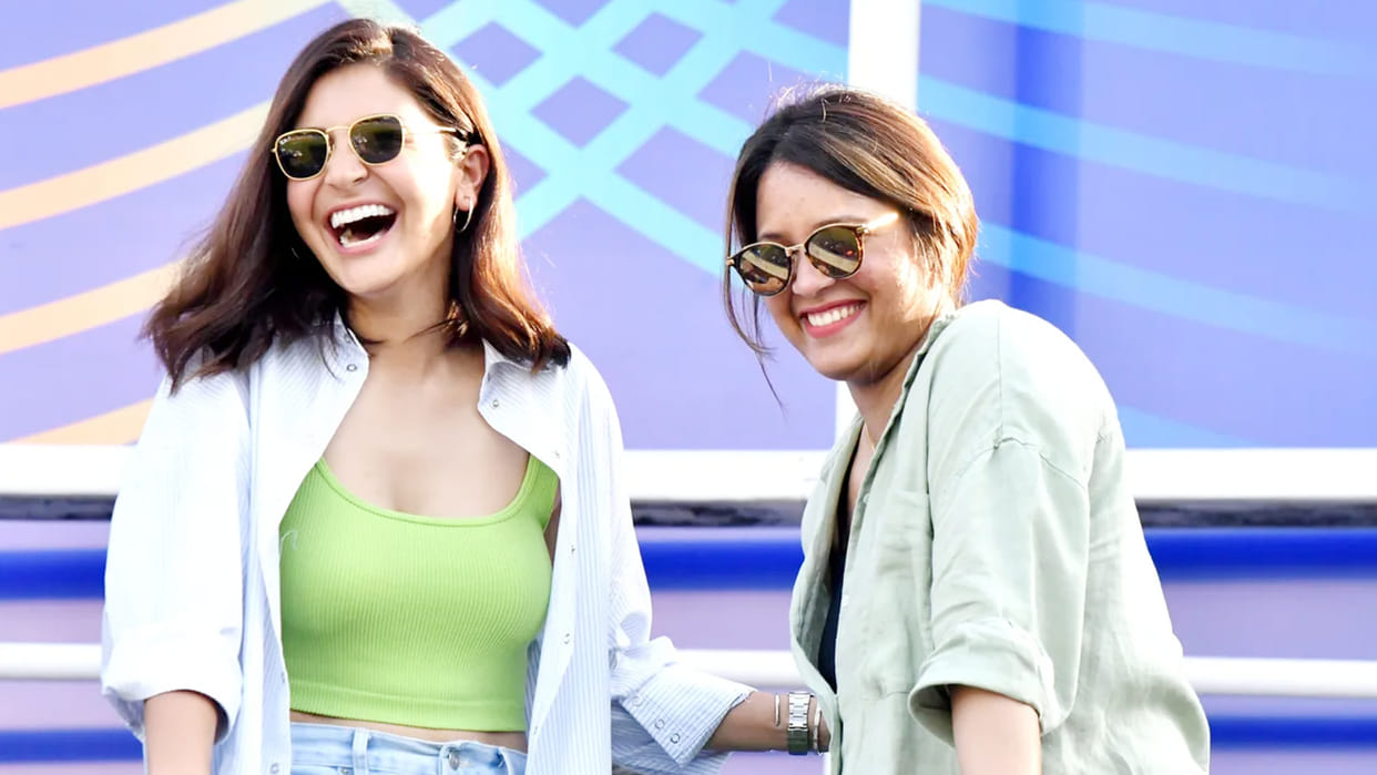 IPL 2022 Virat Kohli Anushka Sharma Kohli scored half century first time in this season Anushka Sharma enjoyed see ipl pictures