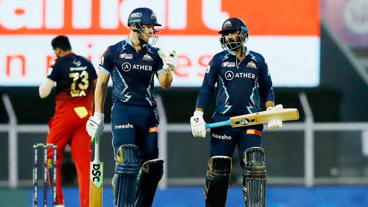 GT vs RCB Live Score: Gujarat Titans vs Royal Challengers Bangalore IPL 2022 Match 43 at Mumbai News Updates in Hindi