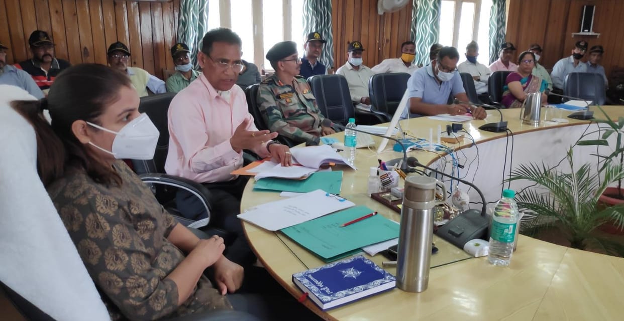Meeting by CDO For Ex Army Personals in Pithauragarh