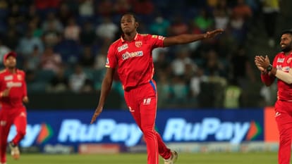 IPL 2022 LSG vs PBKS Analysis Captain Mayank agarwal failed again  Dushmantha Chameera turned the match by taking Bairstow wicket