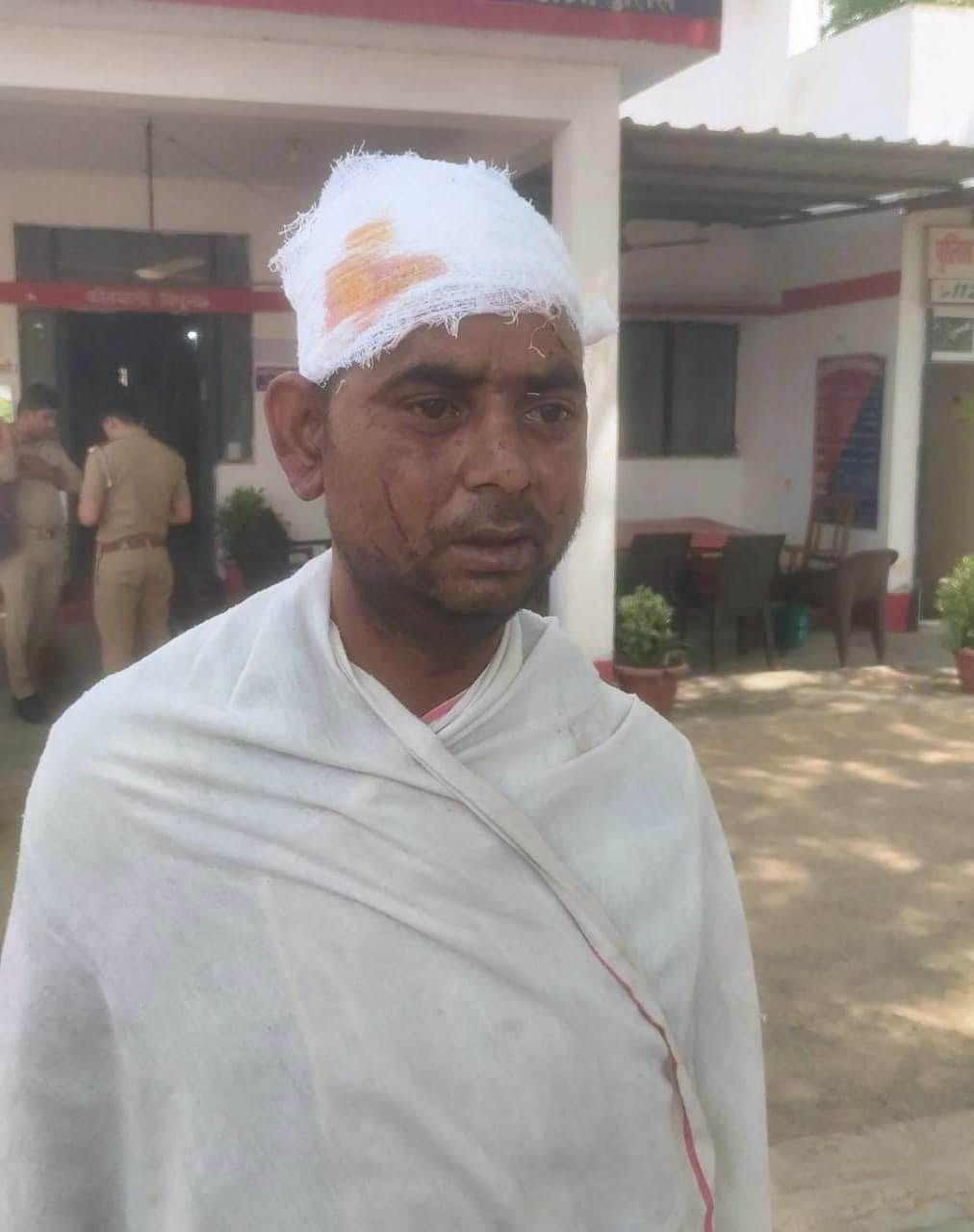 robbed cash by assaulting a young man