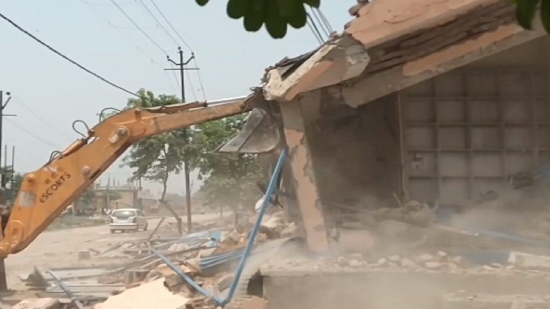 Who was Akbar Banjara: Killed in an encounter, now MDA team demolished his illegal shops by bulldozer see photos