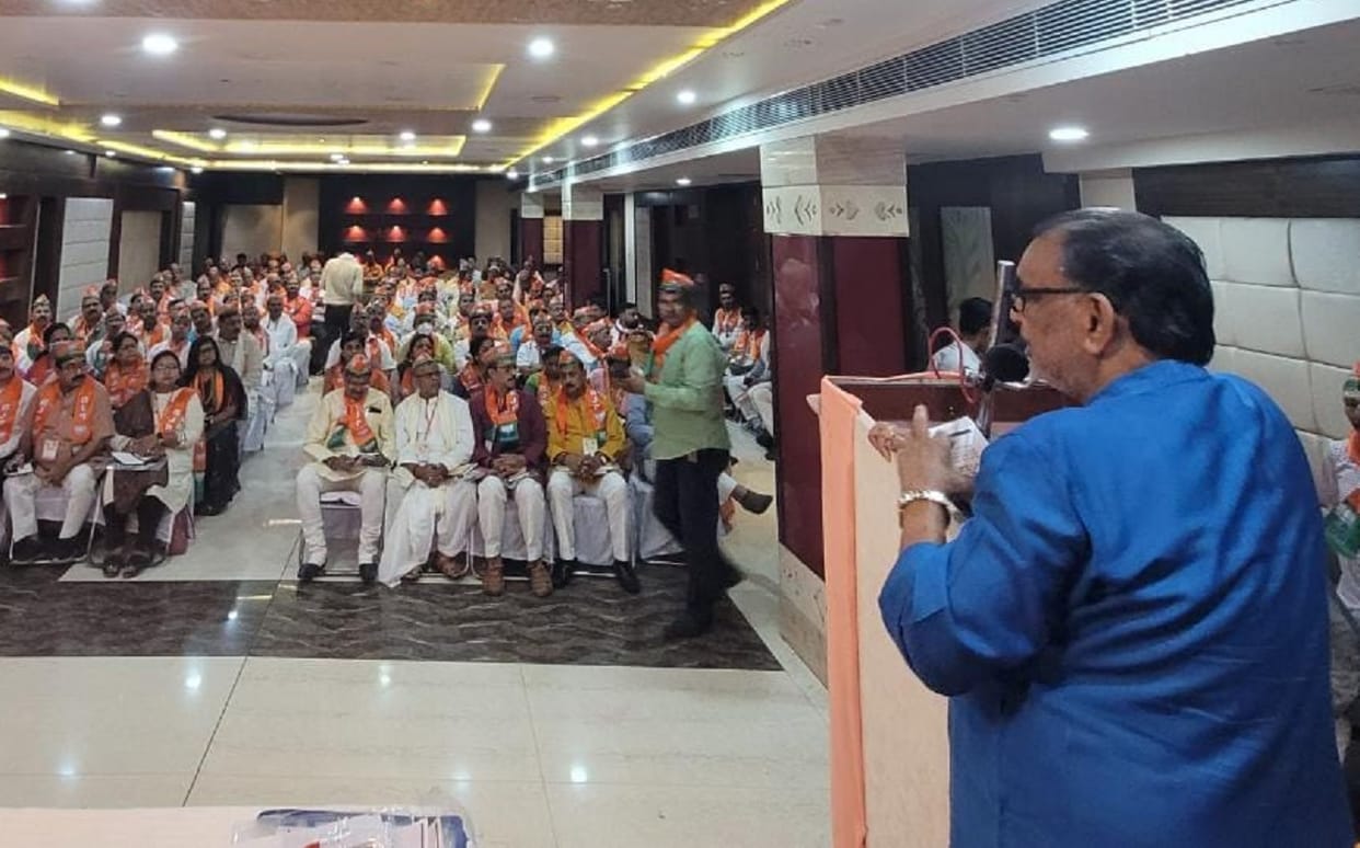 BJP Leader Radha Mohan Singh said Modi vision is transforming entire country including varanasi