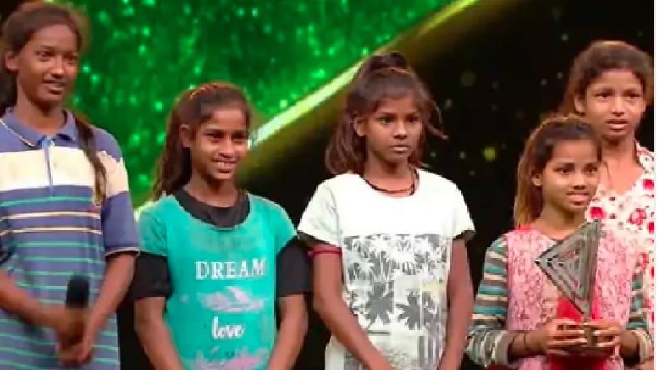 Neemuch's Gully Girls' talent reached Mumbai: Five girls living in slums reached the stage of reality show 'Dance Deewane'