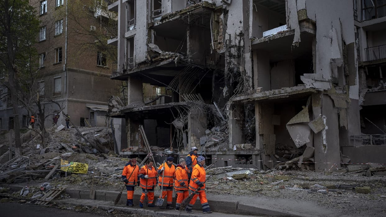 Russia said attacks will be stopped only after formation of friendly government in Ukraine