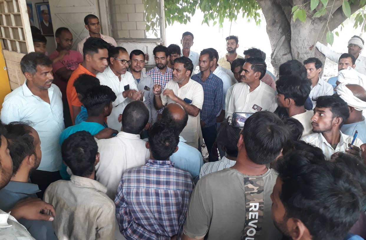 Villagers besieged JE after reaching the power house, got into a fight