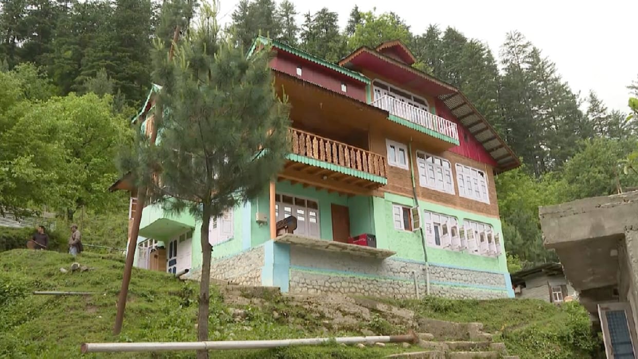 Army opens areas for tourists, starts home stay on LoC in Kashmir Valley