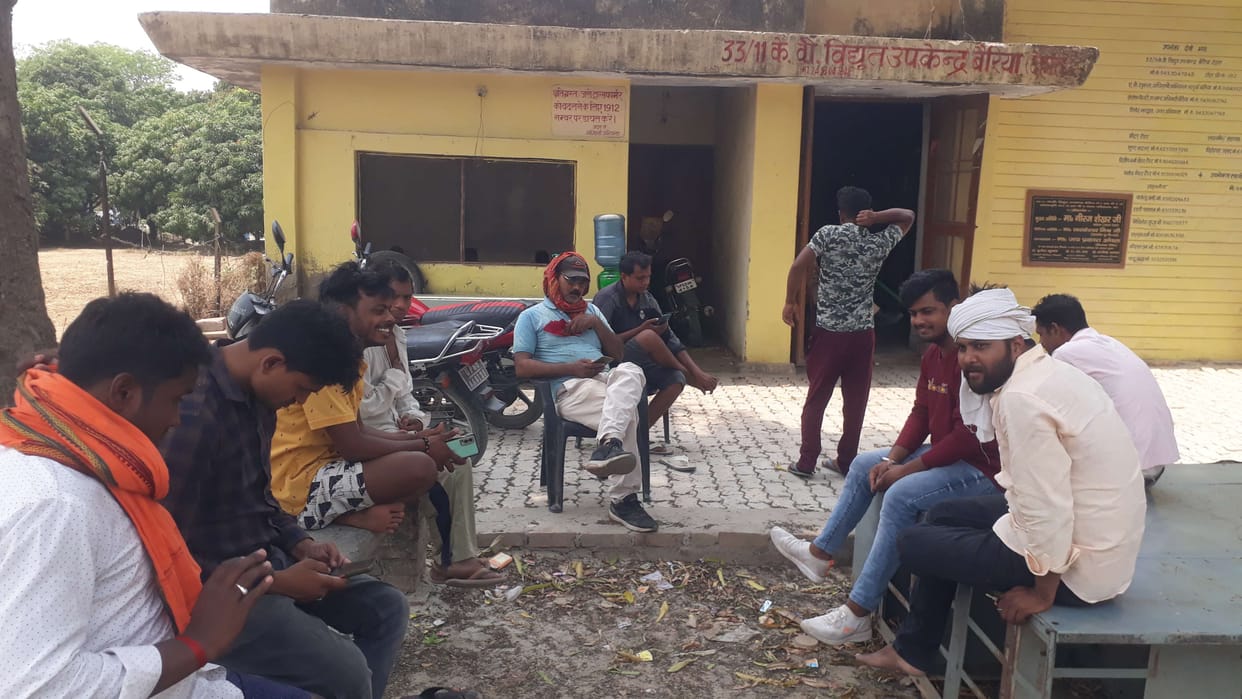 Angry youths created a ruckus at the sub-centre due to the undeclared deduction