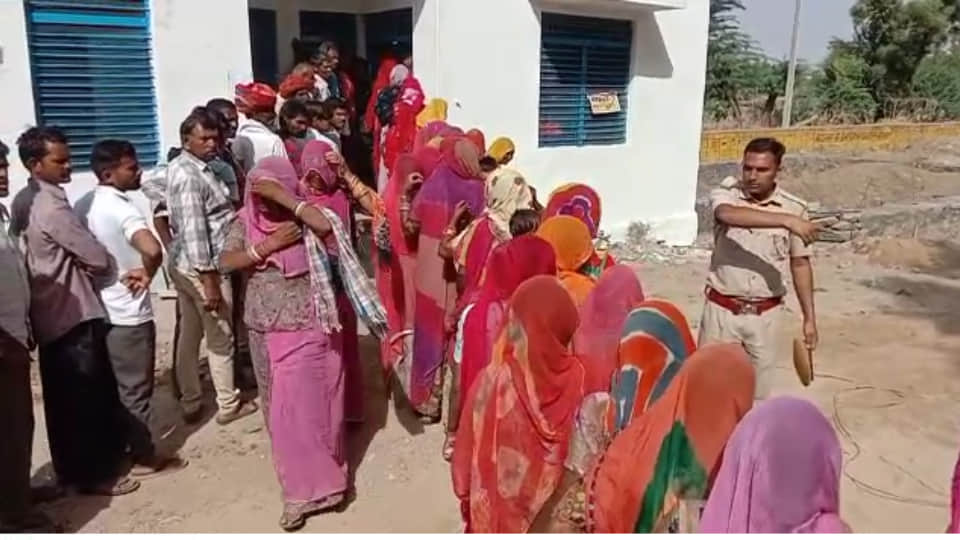Palis Phulad village became alcohol free after voting in Rajasthan