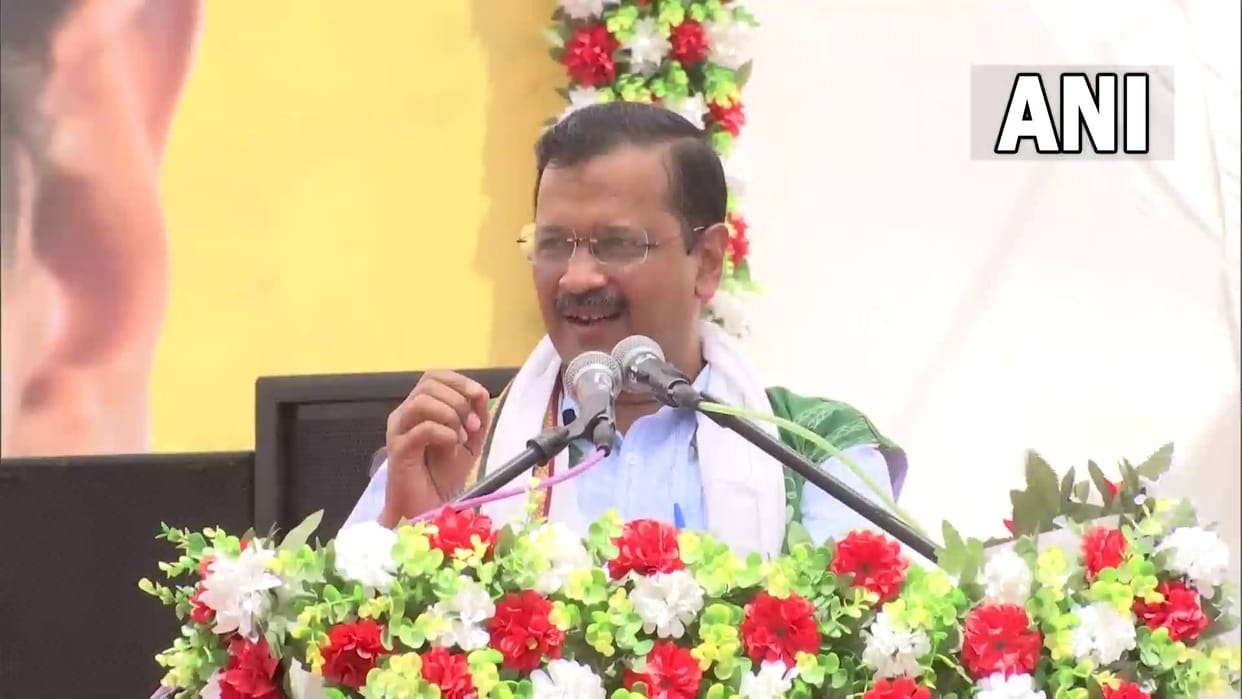 Arvind Kejriwal in Gujarat says we stand with poor, BJP-Congress making richer to rich