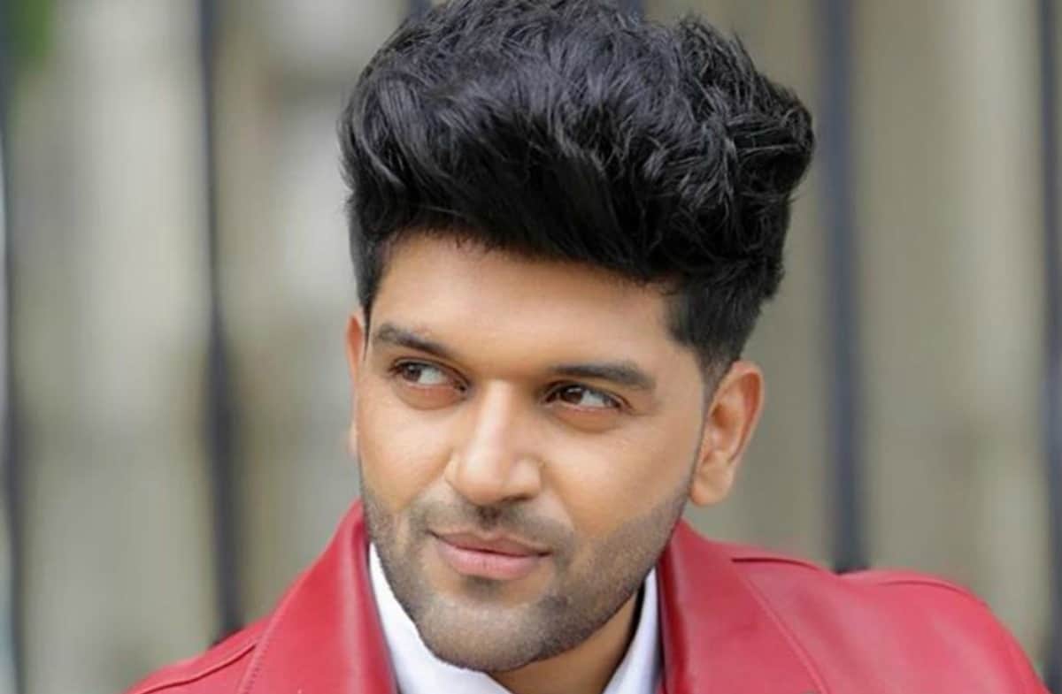 guru randhawa made vegetarian pizza video went viral on social media