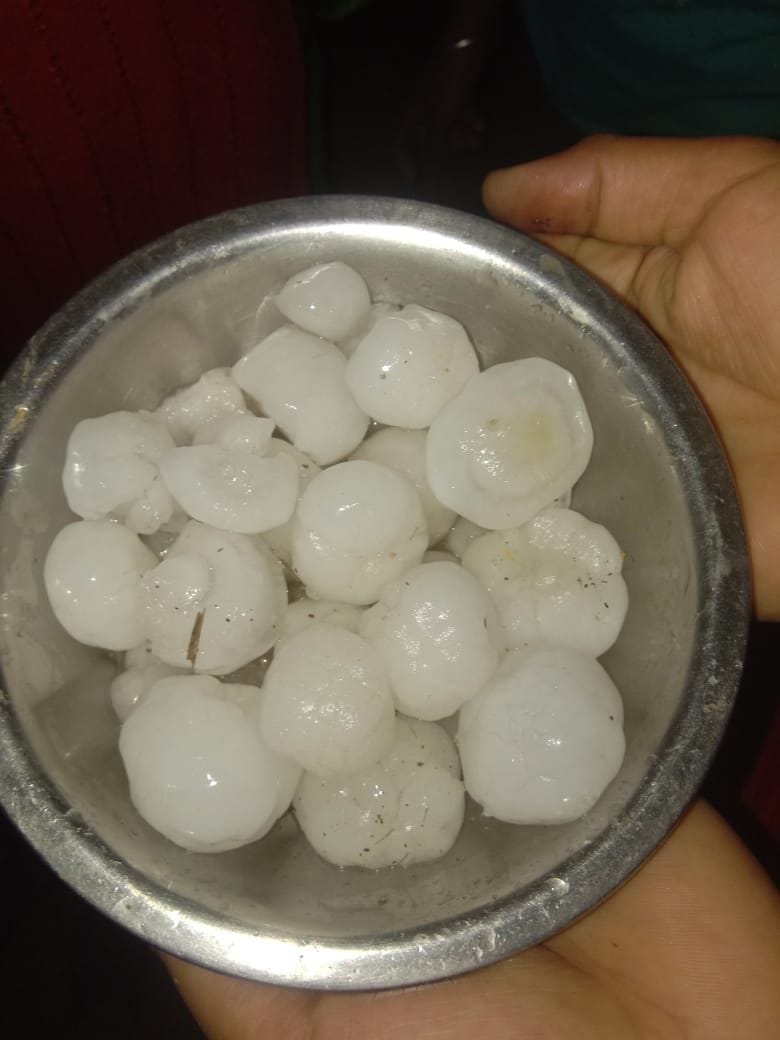 Sunshine in the day, drizzle and hail with thunderstorm in the evening