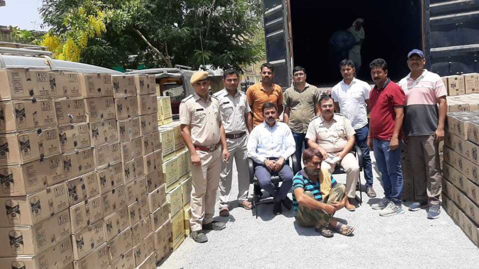 Illegal liquor worth 60 lakhs seized in udaipur