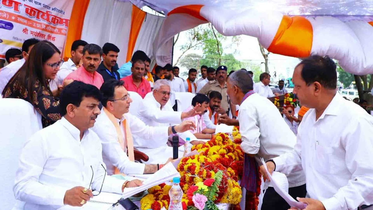 Minister Jitin Prasad said Bulldozers should be run on the houses and establishments of mining and land mafia
