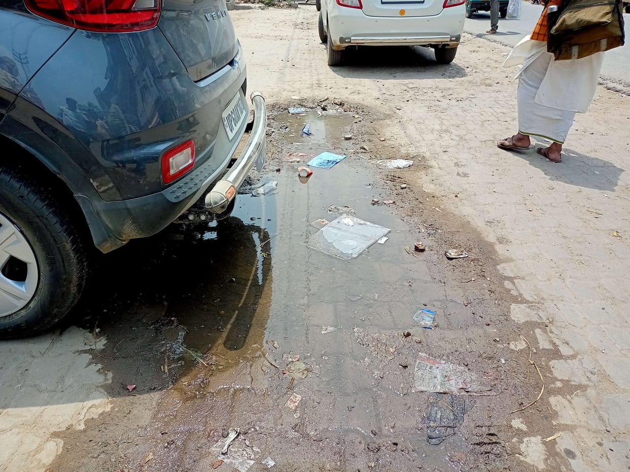 Thousands of liters of water being wasted daily due to pipe burst