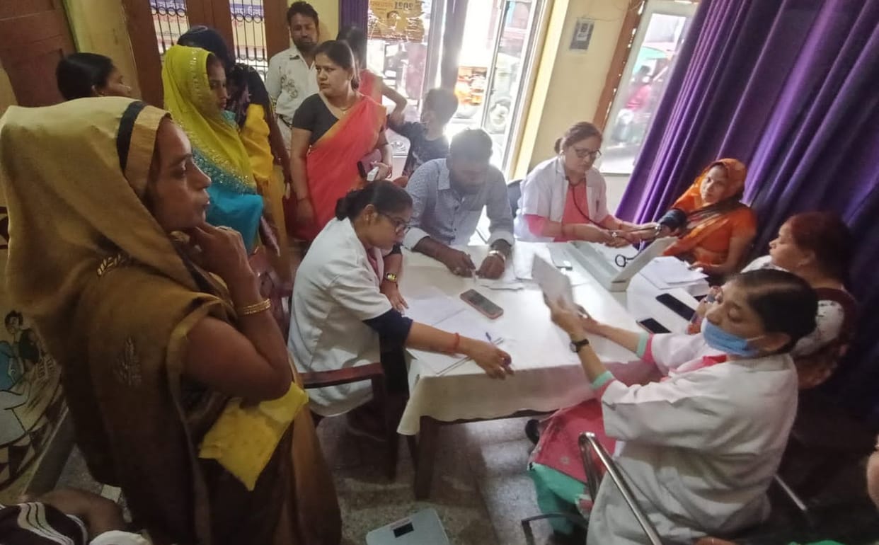 15 health workers including doctors missing, salary cut