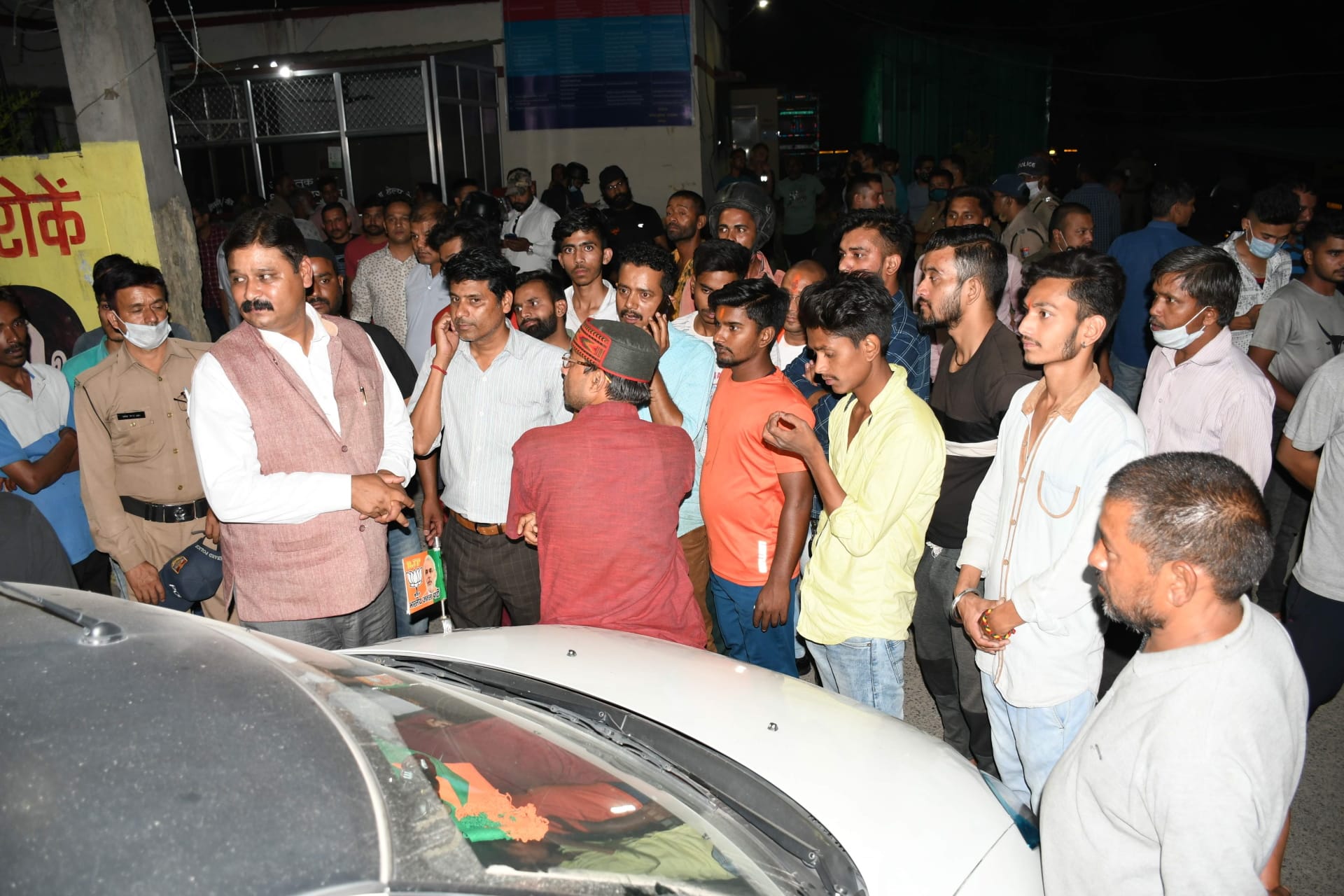 ruckus over hanuman chalisa, Stone pelting on youths returning after reciting Hanuman Chalisa in Haldwani Uttarakhand, See photos