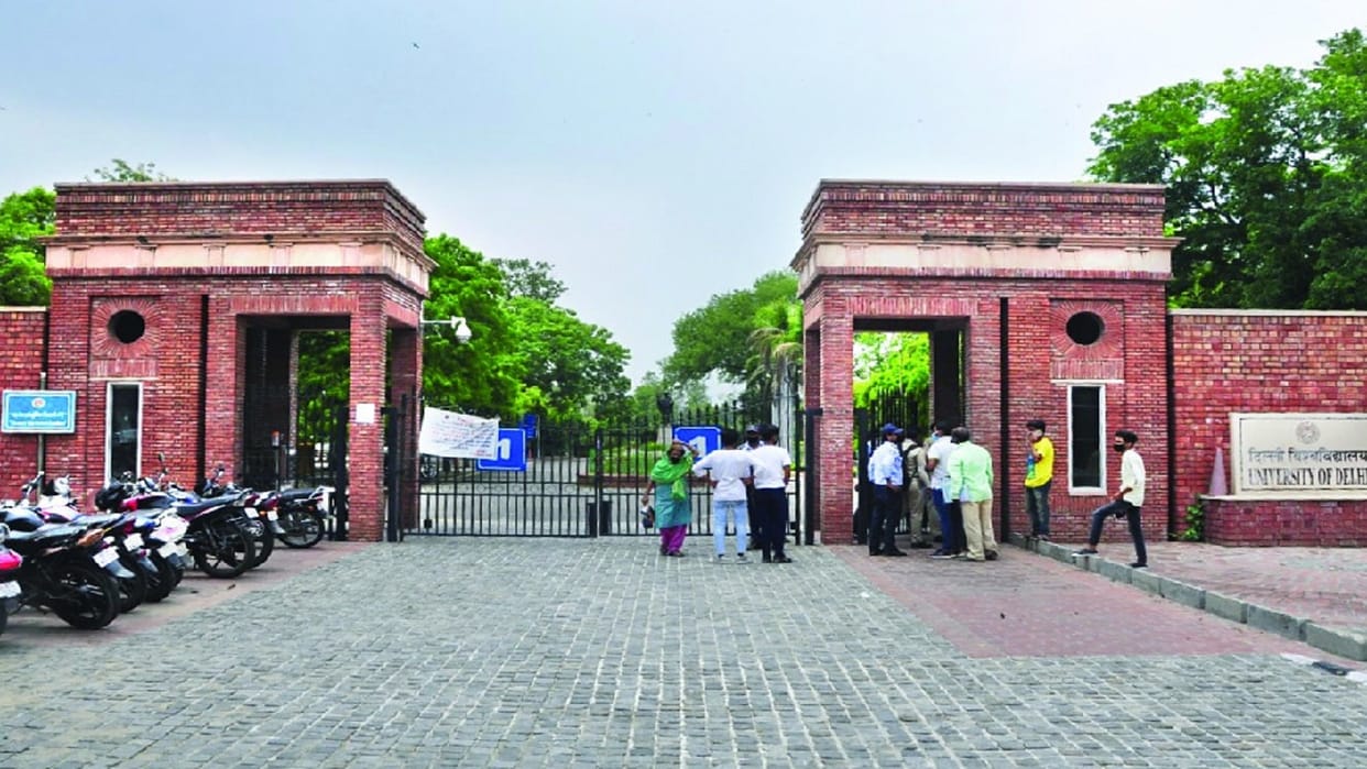 Library on Wheels will reach DU colleges in collaboration with National Book Trust