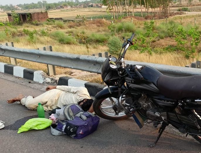 byke collision with devider, man died
