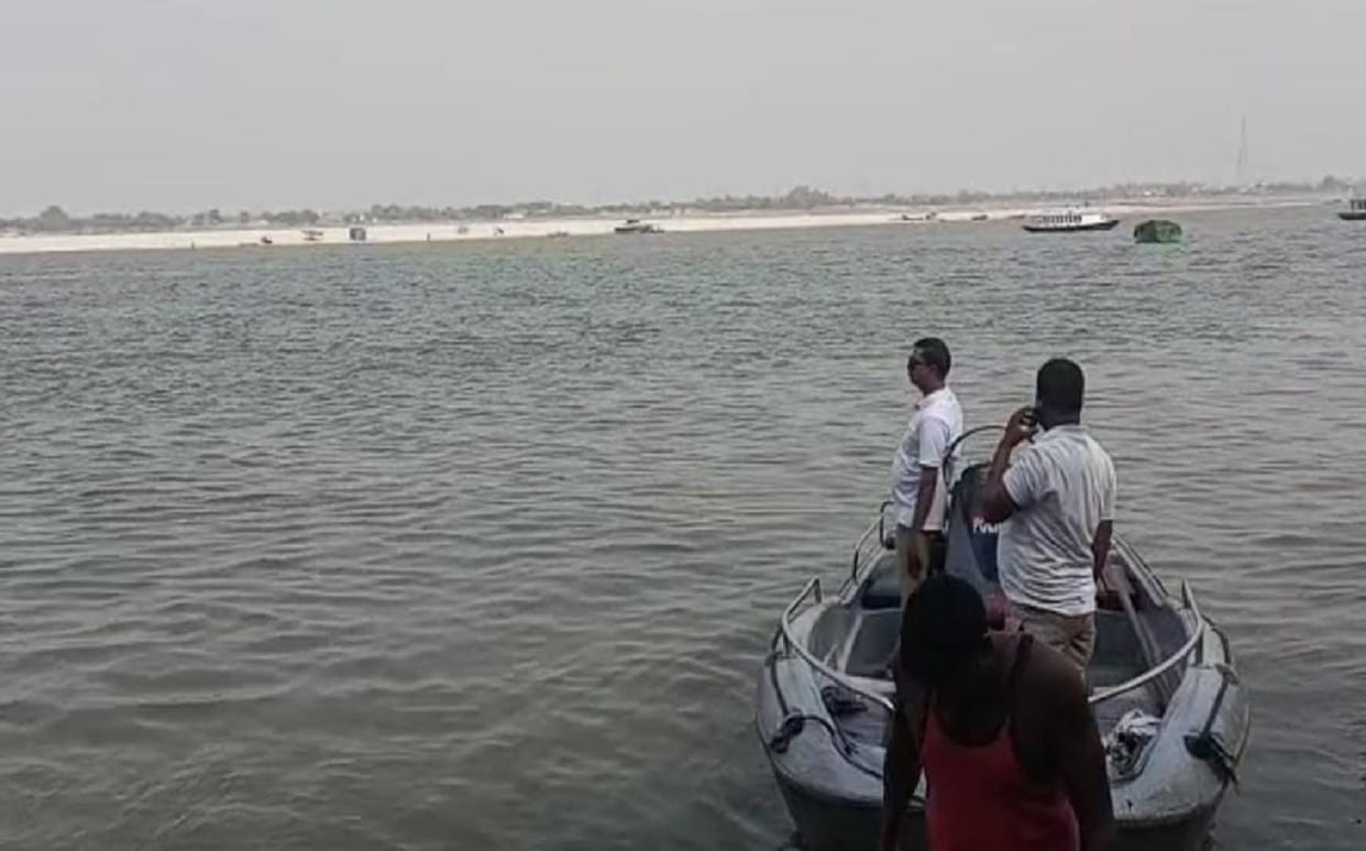 One student drowned in Ganga during bath and three were rescued who came varanasi from prayagraj