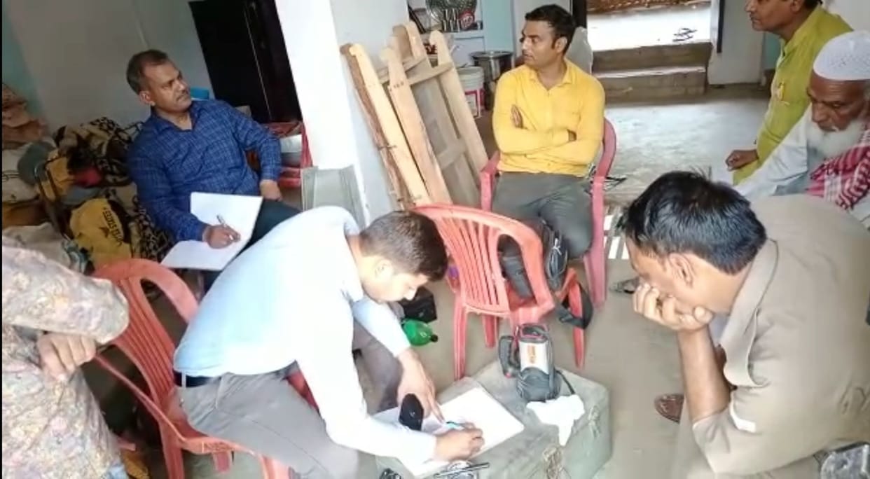 Kanpur Dehat : Thieves stole goods worth five lakhs from hardware trader's house in Rurgaon