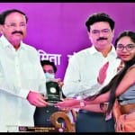 दिल्ली विश्वविद्यालय के शताब्दी वर्ष समारोह में बतौर मुख्य अतिथि शामिल हुए उपराष्ट्रपति