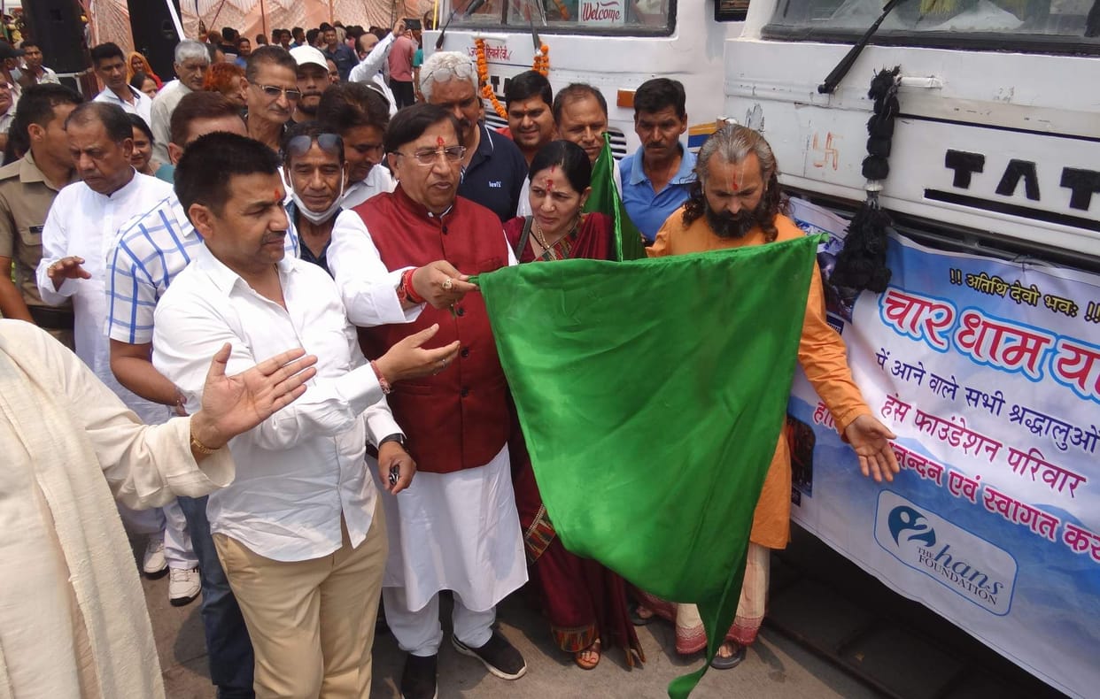 1904 passengers left in 50 buses from Rishikesh on Chardham Yatra