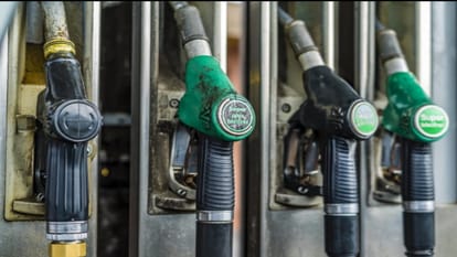 Petrol pumps will remain closed in Sonipat today in protest against robbery incidents