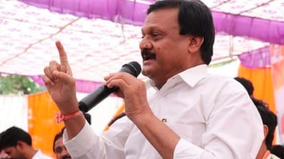Interview: Former MP minister Sajjan Singh Verma said - BJP running on the agenda of Owaisi and RSS, keep rioting and keep running political shops