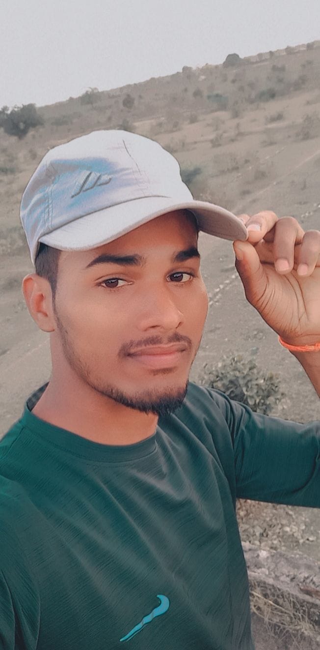 Bikes collided on the highway, student died