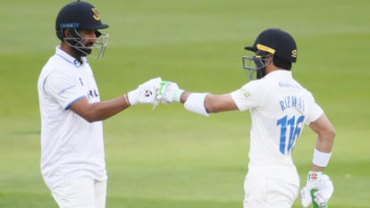 VIDEO: Mohammad Rizwan of Pakistan bowling in Sussex vs Durham Match, Shaheen Afridi trolls Rizwan on social media; County Cricket Championship