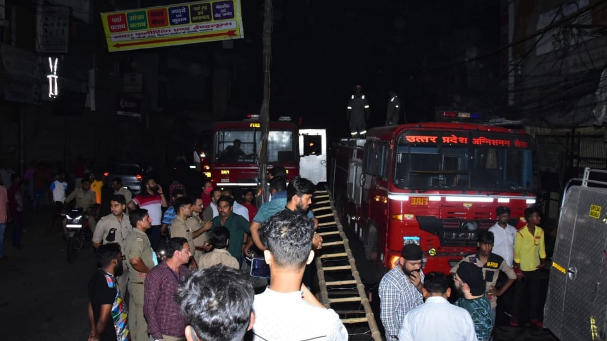 Fire broke out in janki bazar in Aminabad Lucknow.