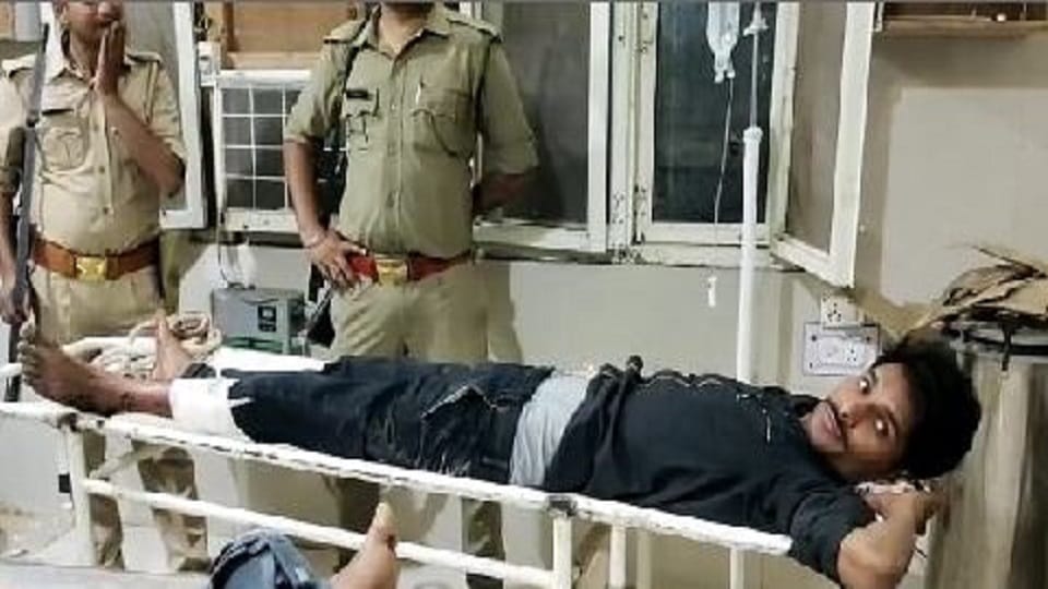 Police encounter with miscreants before robbery at jewelers two were shot in firing four robbers arrested in firozabad crime news