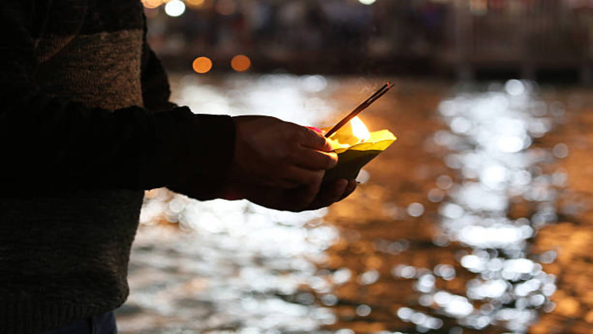 Makar Sankranti 2023 Ganga Snan Date, Muhurat, Place Visit Famous Ganga Ghat in Hindi