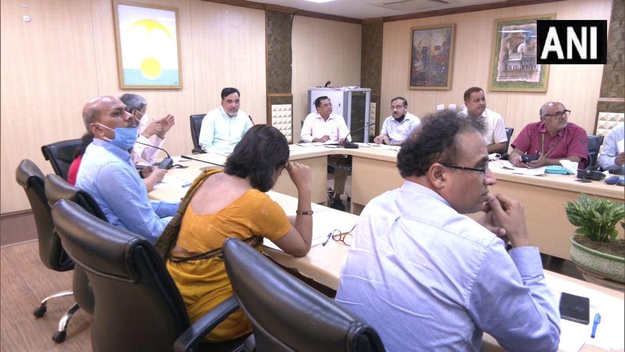 coal shortage in india Delhi Environment Minister Gopal Rai said Central government should act responsibly