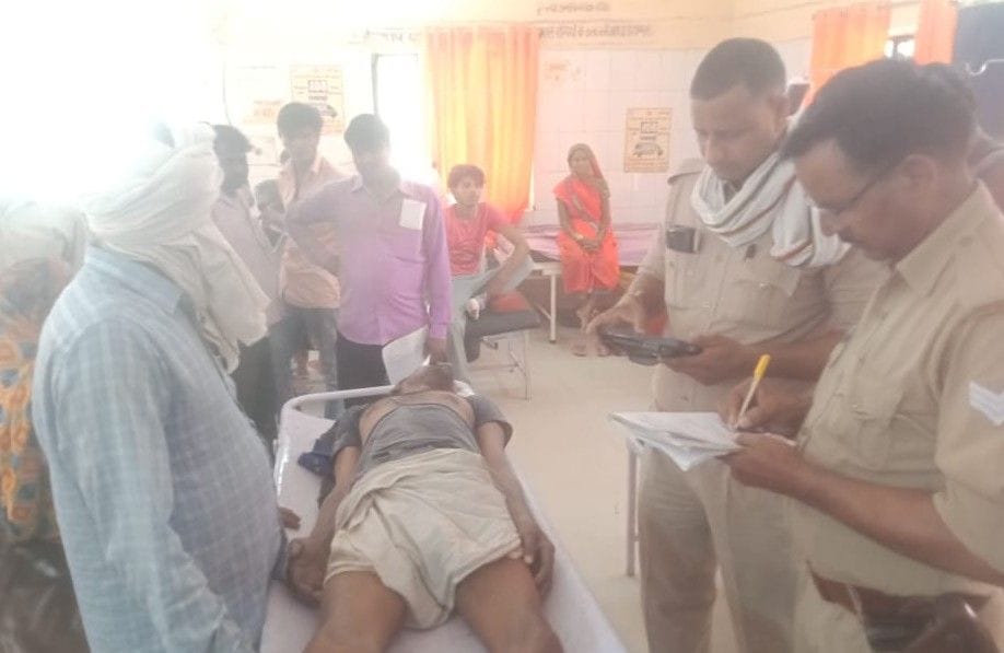 Hathras: Old couple in village Bichiya, their daughter assaulted