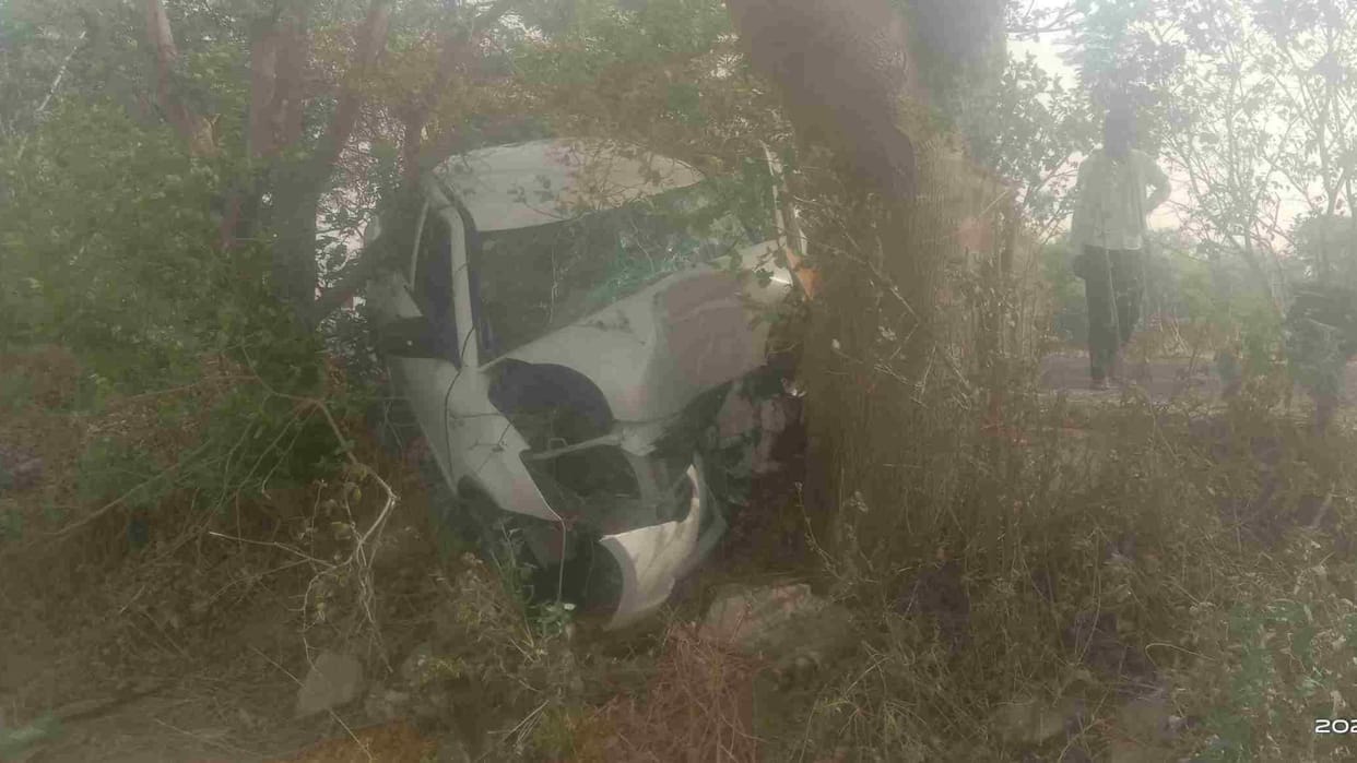 Two people killed in a road accident in Mahendragarh of Haryana