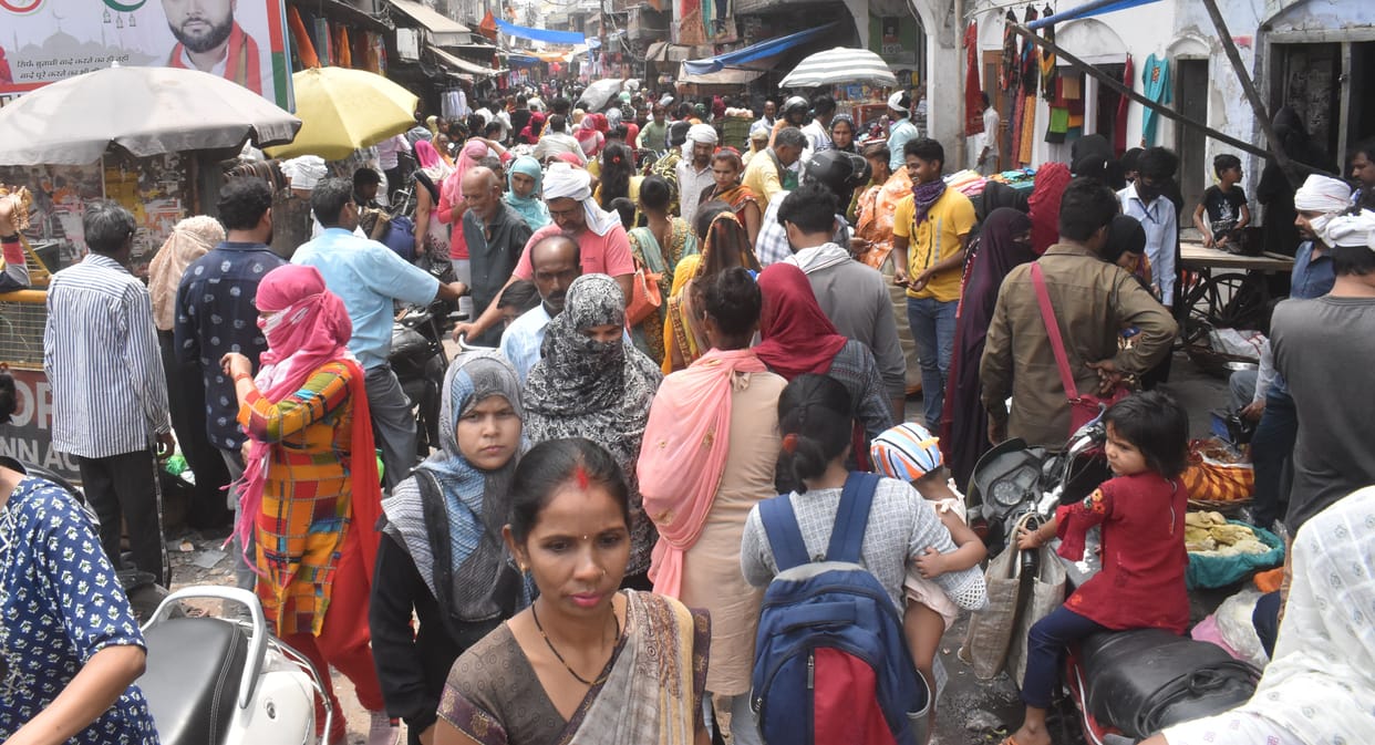 bazar,eid,today,khulasa