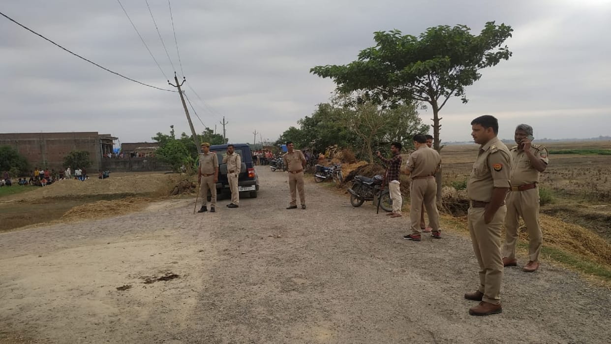 Leopard entered in house at Maharajganj, attacked father and daughter