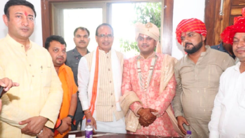 Dhar: The marriage of Jayas National Patron and Manawar MLA Hiralal Alava