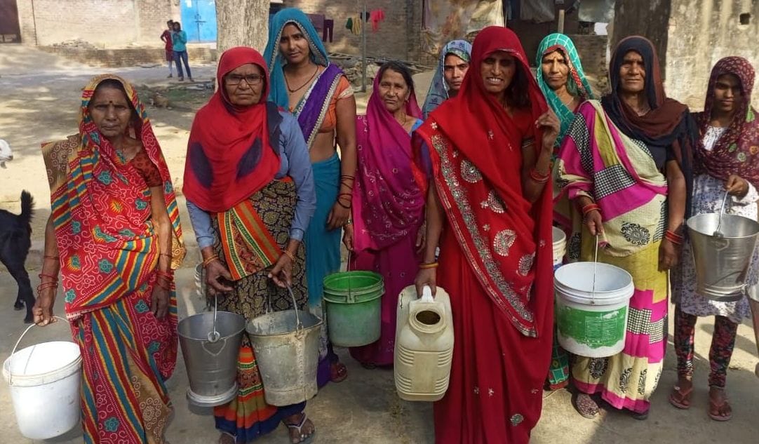 Kanpur Dehat : Four and a half thousand people upset due to drinking water crisis, women of Marua village demonstrated