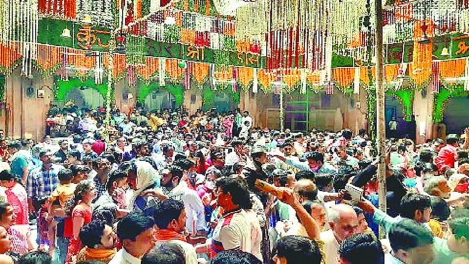 akshaya tritiya 2022 banke bihari darshan guideline in banke bihari mandir vrindavan