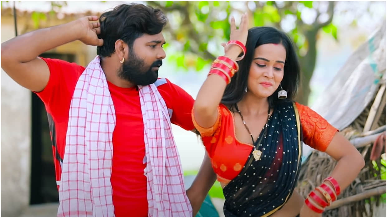 Bhojpuri Singer Samar Singh Song Saiya Davatare video crossed 3 million views